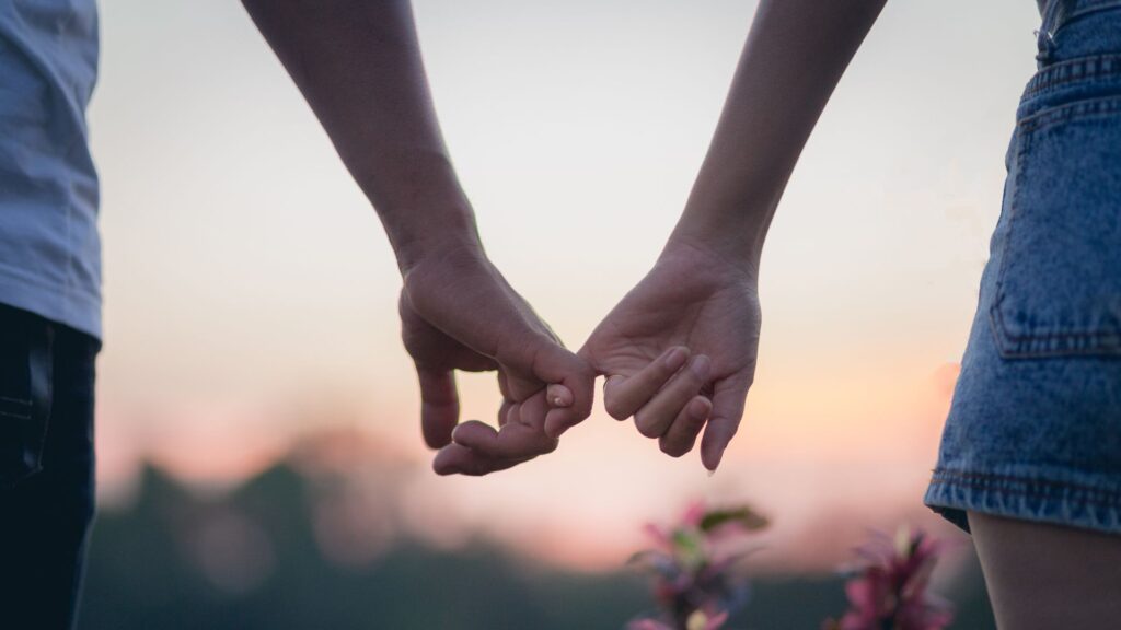 Blog 1 5 Love Languages & Examples in Relationships