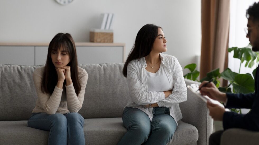 11 Relationship Red Flags: How to Recognize and Handle Them Quickly