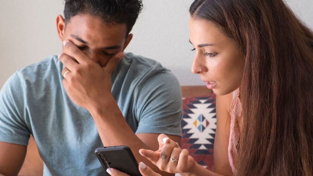 Micro Cheating: What Is It And How Does It Impact Your Relationship? 1 microcheating 19205681080