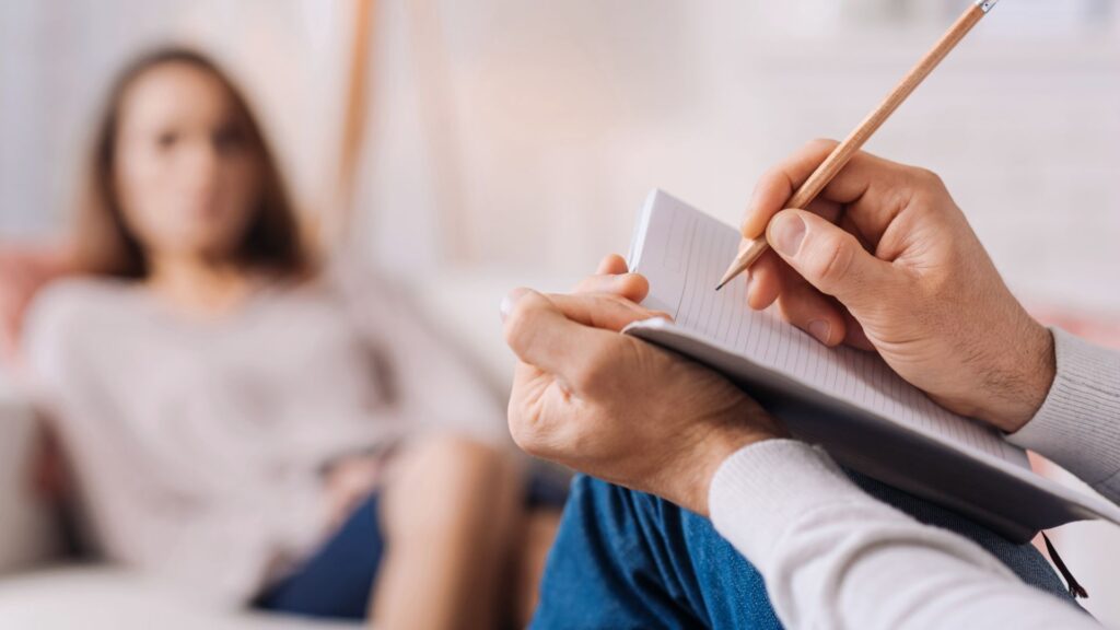Blog 4 Online vs. In Person Therapy: Which One Should You Choose?